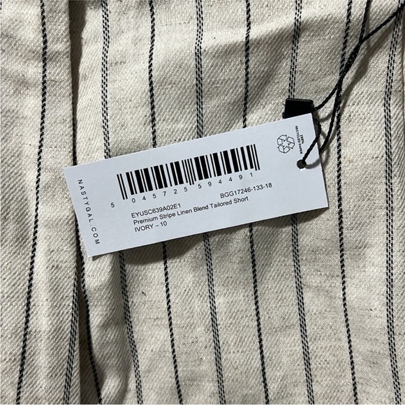 Premium Stripe Linen Blend Tailored Shorts - Picture 2 of 4